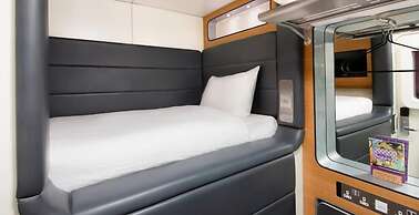 YOTELAIR Amsterdam Schiphol - Transit Hotel