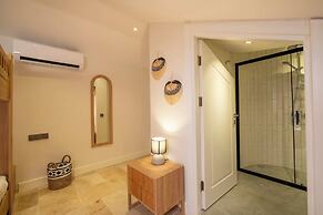 Hotel Club-E