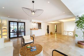 Hotel Club-E