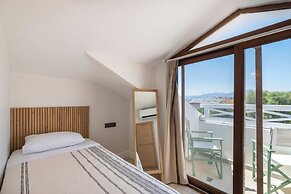 Hotel Club-E
