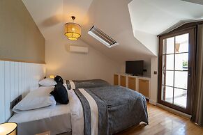 Hotel Club-E
