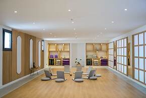 Hotel Club-E