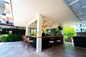 Hotel Club-E