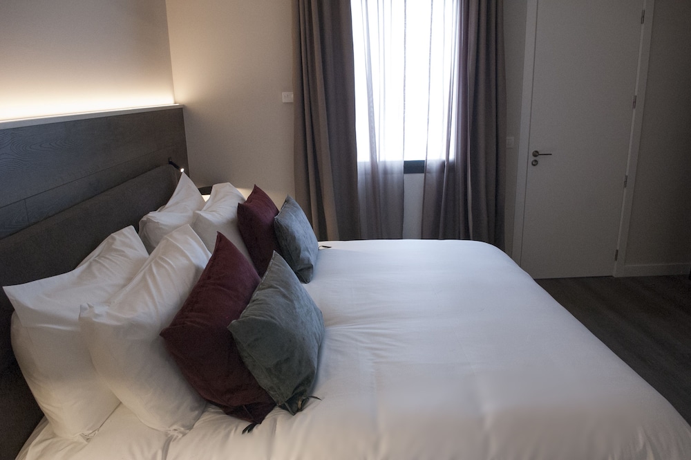 Casagrand Luxury Apartments Barcelona