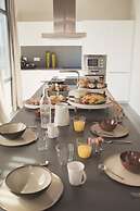 Casagrand Luxury Apartments Barcelona