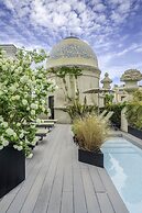 Casagrand Luxury Apartments Barcelona
