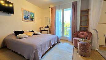 Avalena Residence