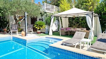 Avalena Residence