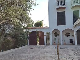 Avalena Residence