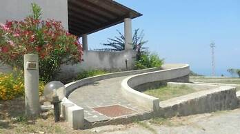 Eolian Residence