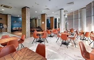Best Western Plus Premium Inn