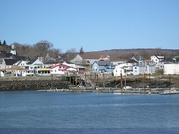 Gullivers Cove Oceanview Cottages