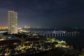 White Sand Beach Residences Pattaya