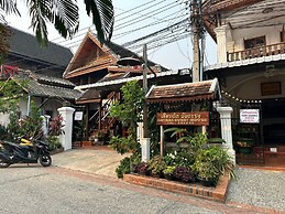 Rattana Guesthouse