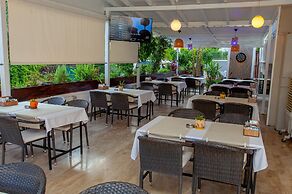 Club Ako Apartments