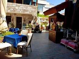 Mai Hotel