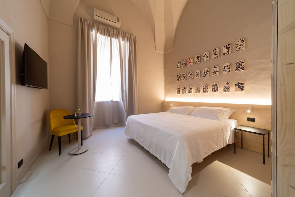 Palazzo Vergine I Due Mari
