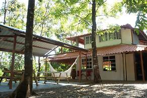 Cebaco Sunrise Lodge