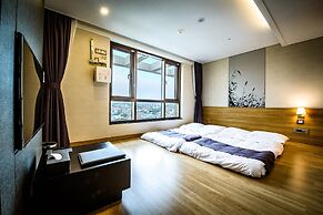 Gloucester Hotel Hamdeok