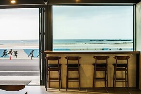 Gloucester Hotel Hamdeok