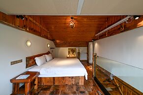 No.5 Valley Lodge