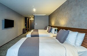 Hotel With Jeju