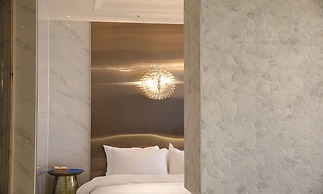 February Hotel The Signature Dongseongro