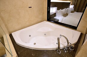 Midas Hotel & Resort