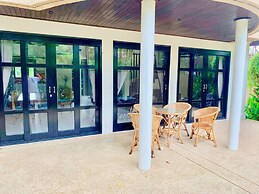 3 Bedroom Villa Beach Front Resort TG21
