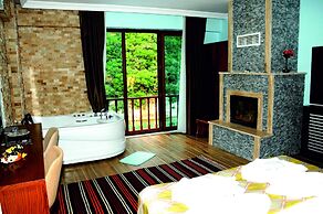 Hill River Hotel