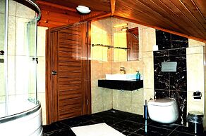 Hill River Hotel