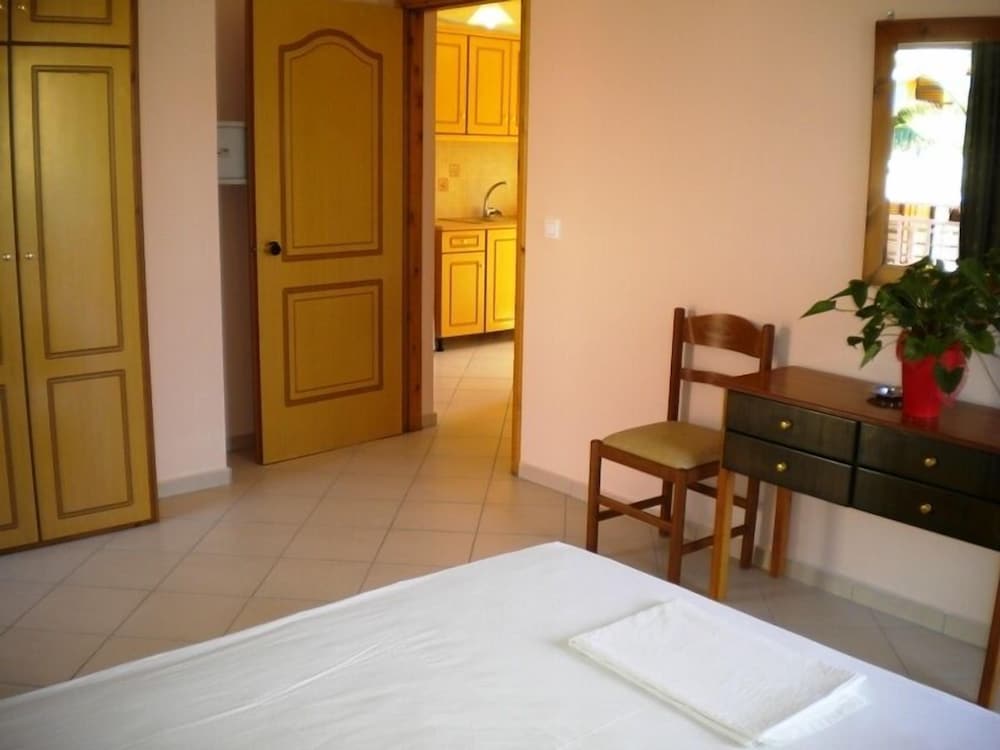 Hotel Brati - Arcoudi