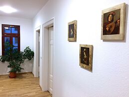 Gwuni Mopera