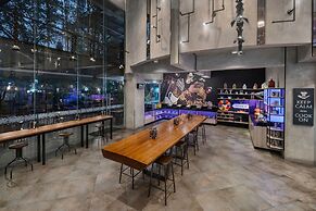 Moxy Bandung