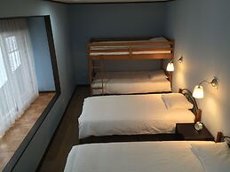 White Rose Inn