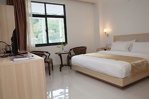 One El Nido Suite