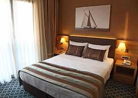 Tuzla Town Hotel