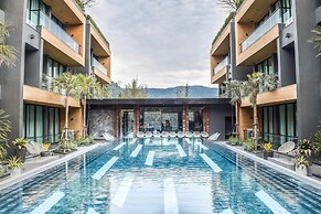 Glam Habitat Hotel