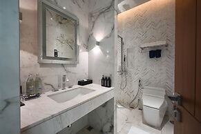 Glam Habitat Hotel