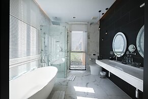 Glam Habitat Hotel