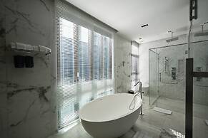 Glam Habitat Hotel