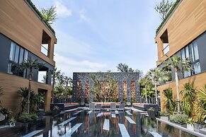 Glam Habitat Hotel