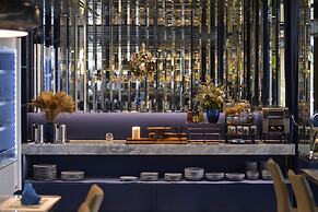 Glam Habitat Hotel