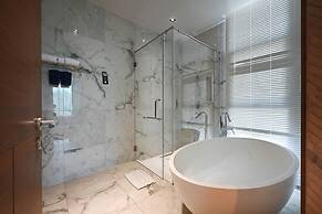 Glam Habitat Hotel