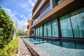 Glam Habitat Hotel