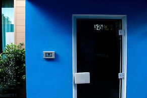 Glam Habitat Hotel