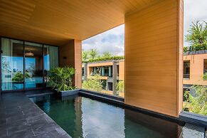 Glam Habitat Hotel