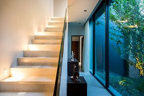 Glam Habitat Hotel