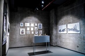 Endless Art Hotel