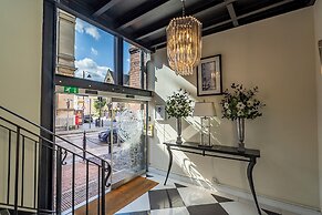 Strozzi Palace Suites by Mansley